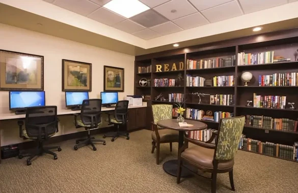 Image of The Pointe at Summit Hills (2)