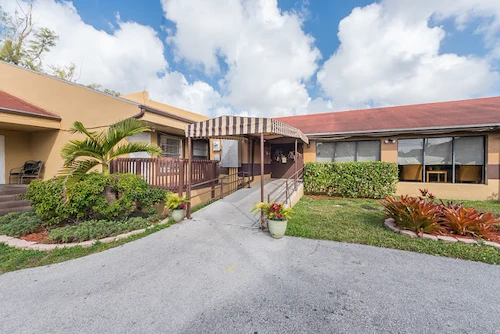 Image of Colonial at Miami (1)