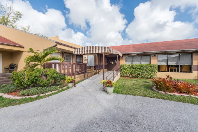 Image of Colonial at Miami (1)