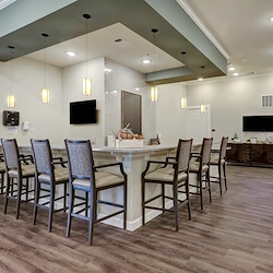 Lounge or dining area at Pinnacle Grove Senior Living