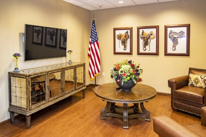 Image of Edgewood Pierre (3)