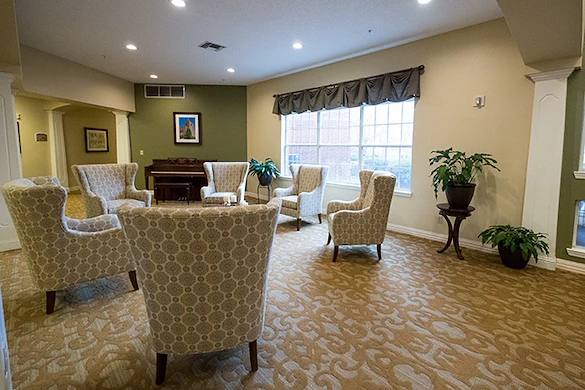 Brookdale Franklin Independent Living in Franklin, TN, common sitting area