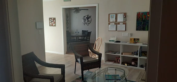 Image of Hummingbird Haven (7)