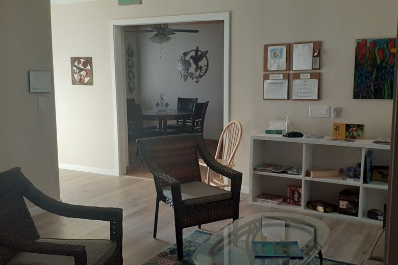 Image of Hummingbird Haven (7)