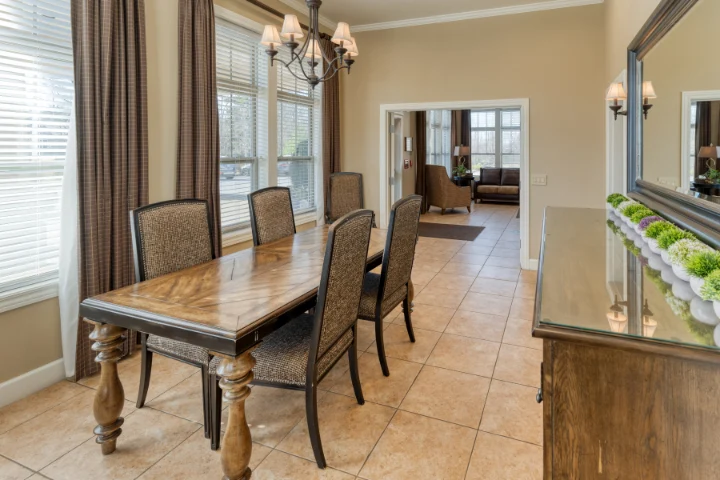 Image of Cedarhurst of Bloomington (5)