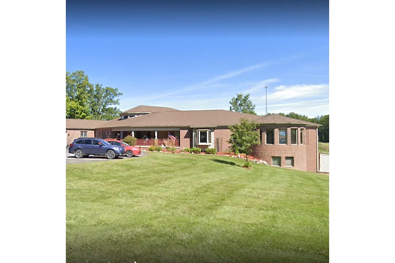 Image of Courtyard Manor Howell (1)