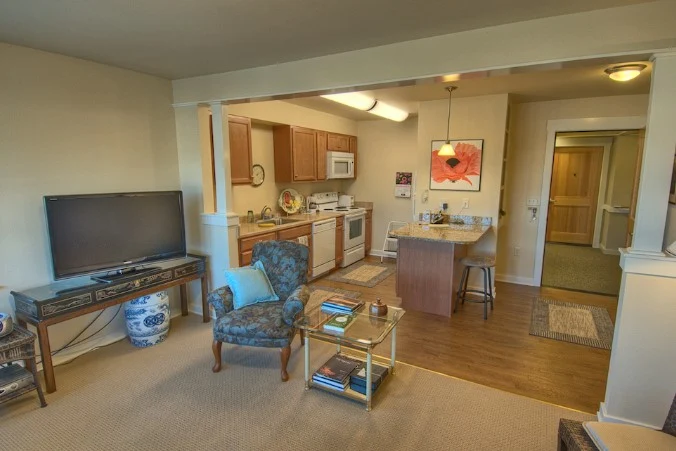 Image of Chandler's Square Retirement Community (6)