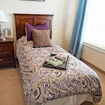 Avamere at Rio Rancho Senior Living in New Mexico bedroom