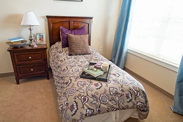 Avamere at Rio Rancho Senior Living in New Mexico bedroom