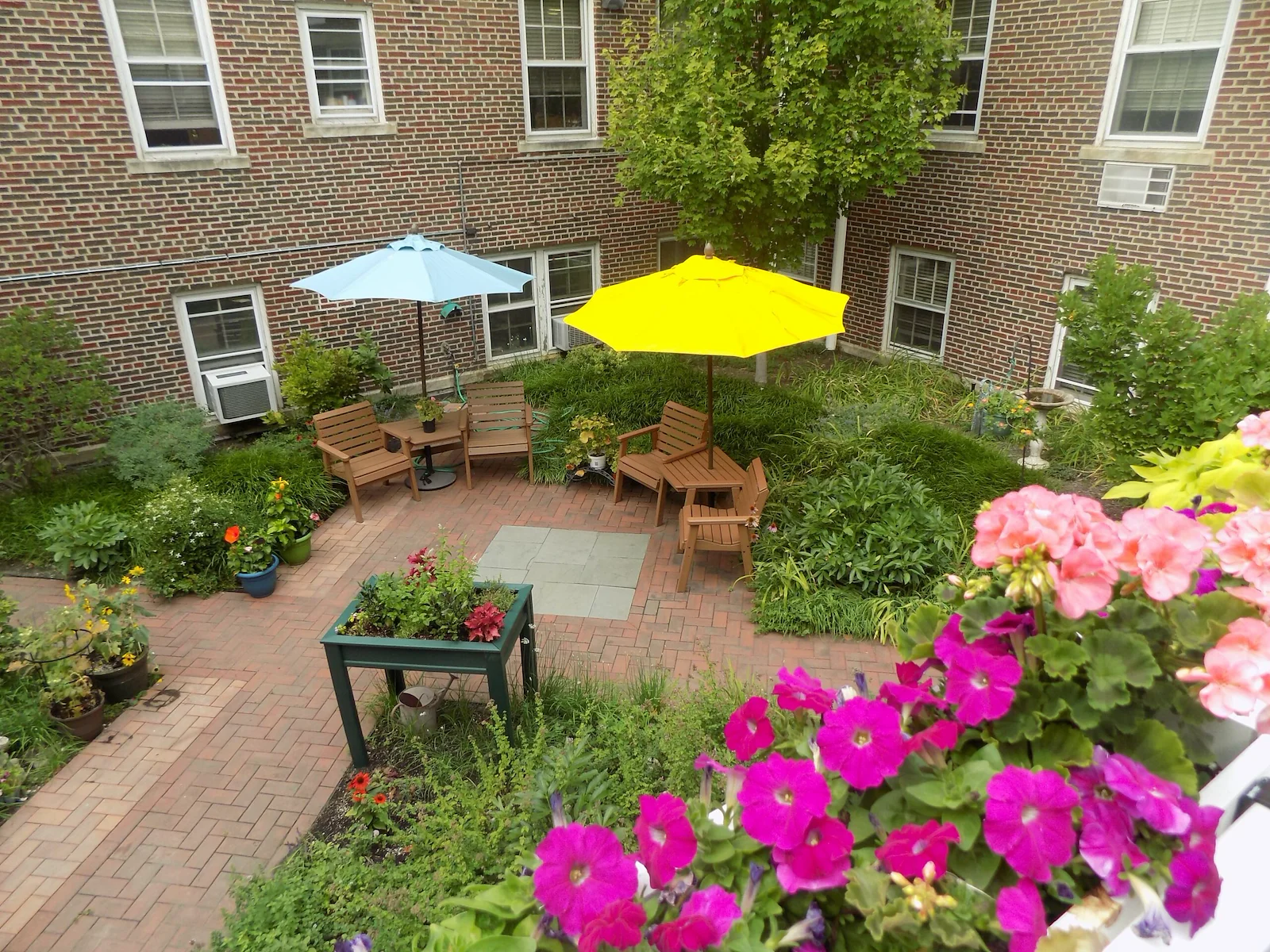 Image of Hartwell Place (6)