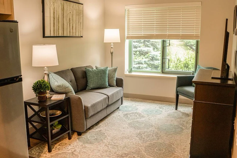 Image of Vincentian Schenley Gardens (10)