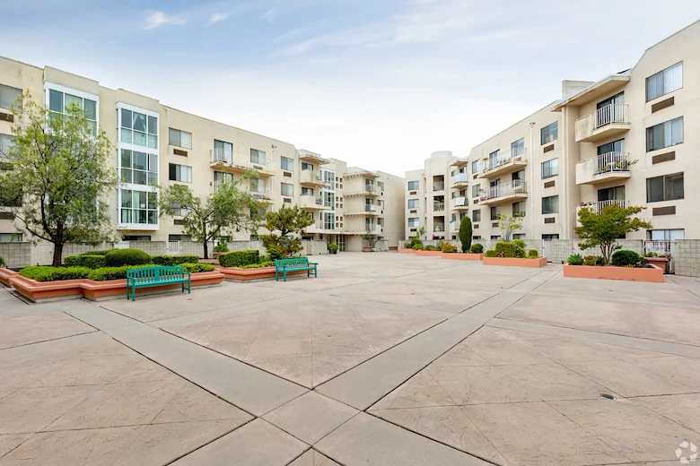Image of Grand Plaza Senior (2)