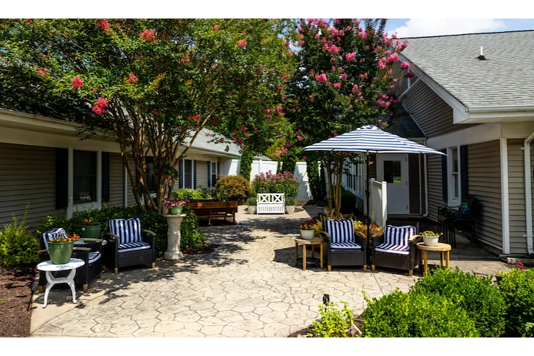 Image of Commonwealth Senior Living at Churchland House (4)
