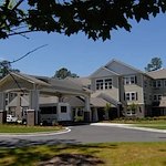 Summerville Estates Gracious Retirement Living Hawthorn Senior Independent Living in Summerville, South Carolina front exterior
