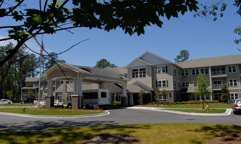 Summerville Estates Gracious Retirement Living Hawthorn Senior Independent Living in Summerville, South Carolina front exterior