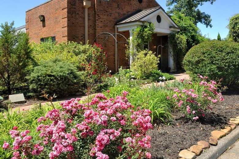 Image of Kirby Pines Manor (3)