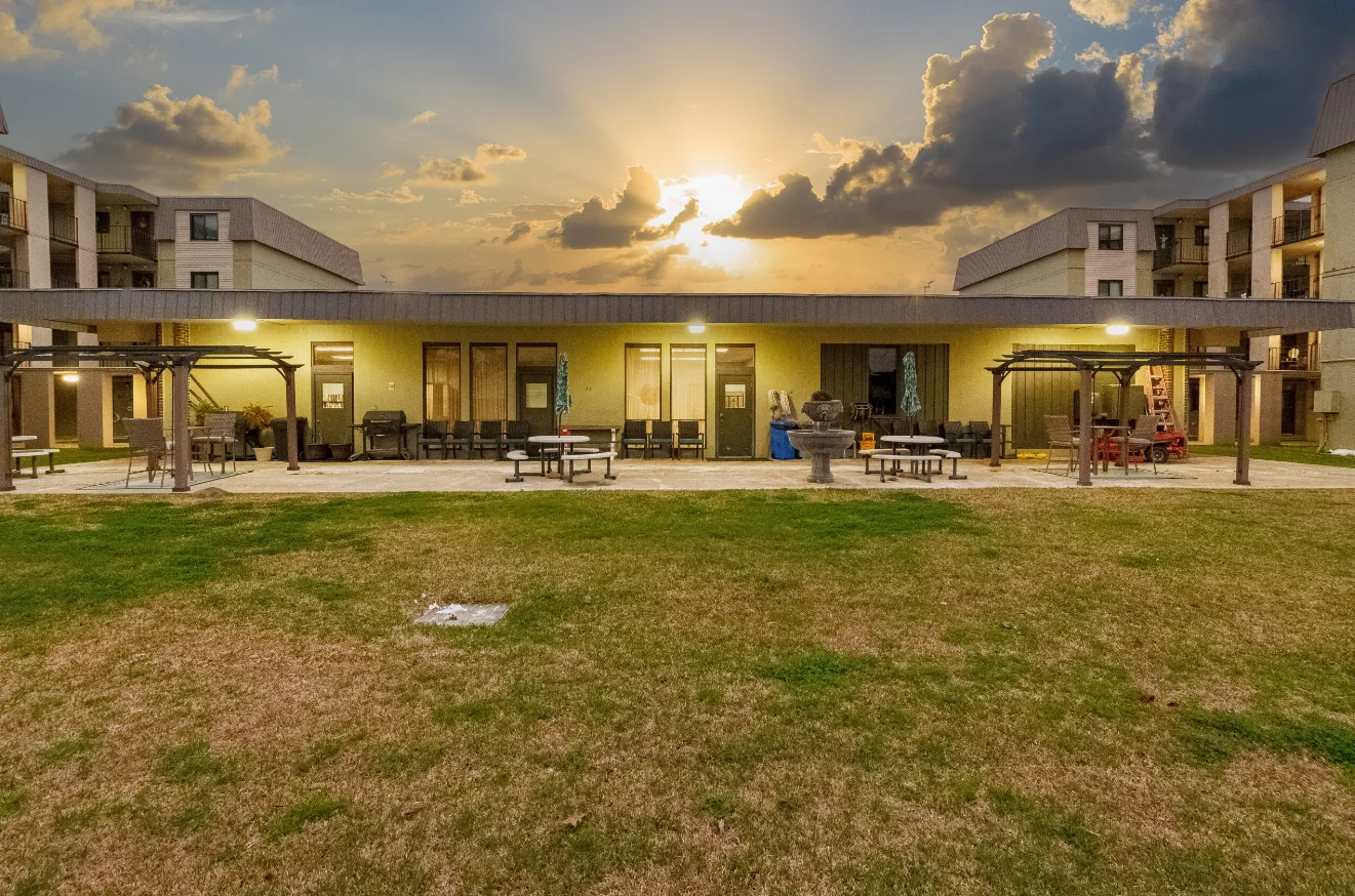 Image of Tower Oaks Apartments (1)