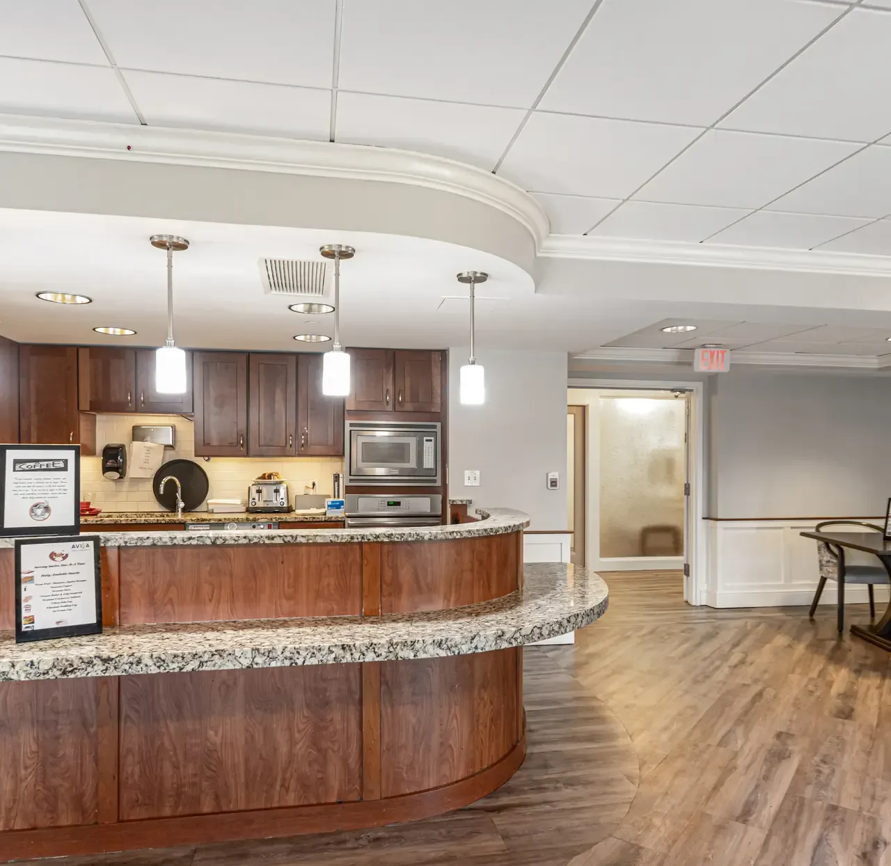 Image of AVIVA Country Club Heights (3)