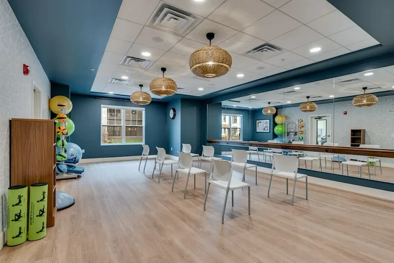 Image of Amira Choice Bloomington (8)