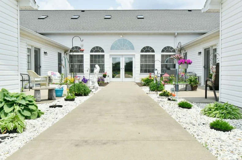 Image of Garden Place Red Bud (3)