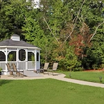 Colonial Harbor Gracious Retirement Living Hawthorn Senior Independent Living in Yorktown, Virginia outdoor gazebo