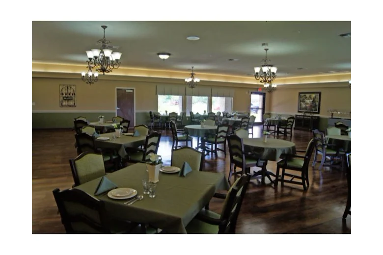 Image of Hidalgo Nursing and Rehabilitation Center (2)