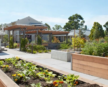 Image of Golden Oak Manor (4)