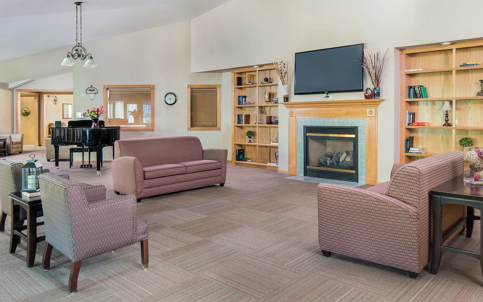 Park Vista Retirement Living – Waupaca, WI, living room