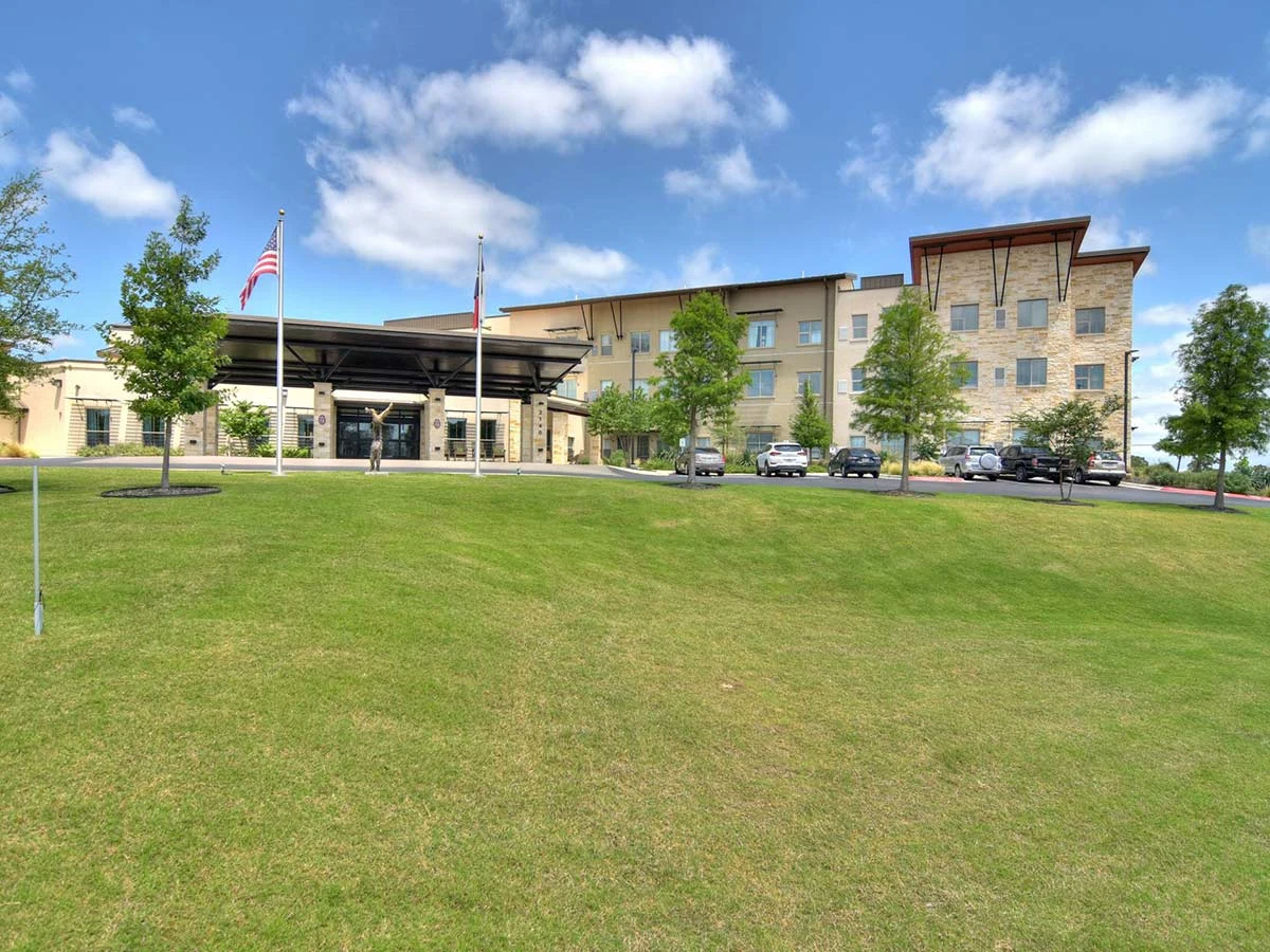 Élan Westpointe front exterior