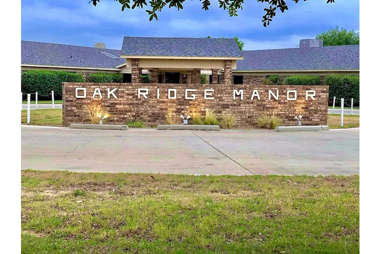 Image of Oak Ridge Manor (1)