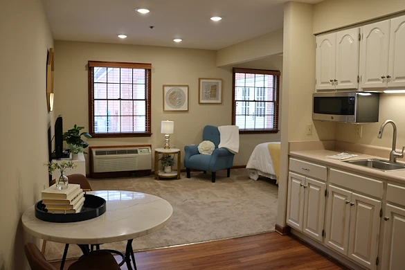 Image of Berkeley Square Retirement Community (9)