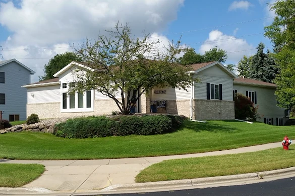 Timberwood Lodge - Located in a residential are - just like home