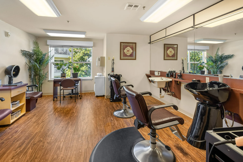Image of Shasta Estates Senior Living (5)