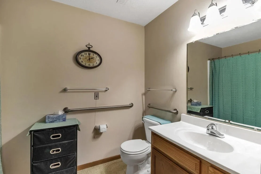 Image of Tibbits Greene (10)