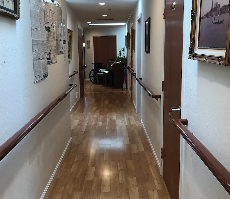 Image of Sonoma Oak Tree Home (2)