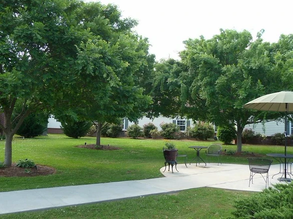 Image of Autumn Cove Retirement Community (10)