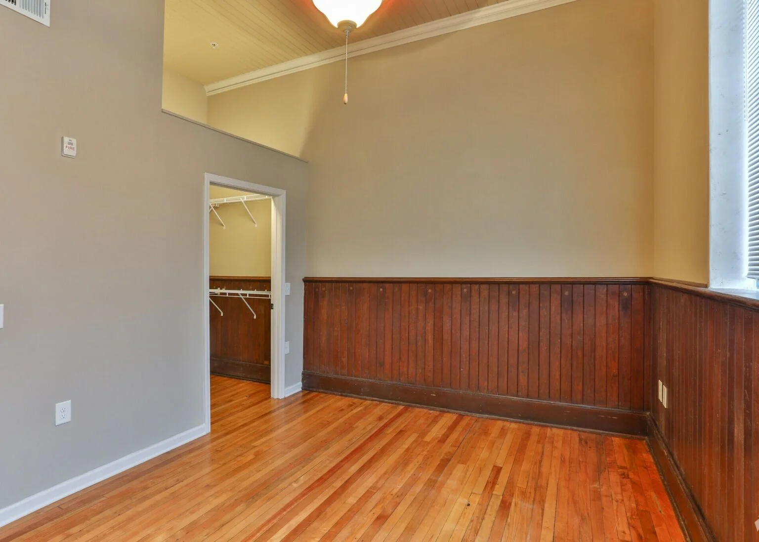 Waynesborough Estates Independent Living Bedroom