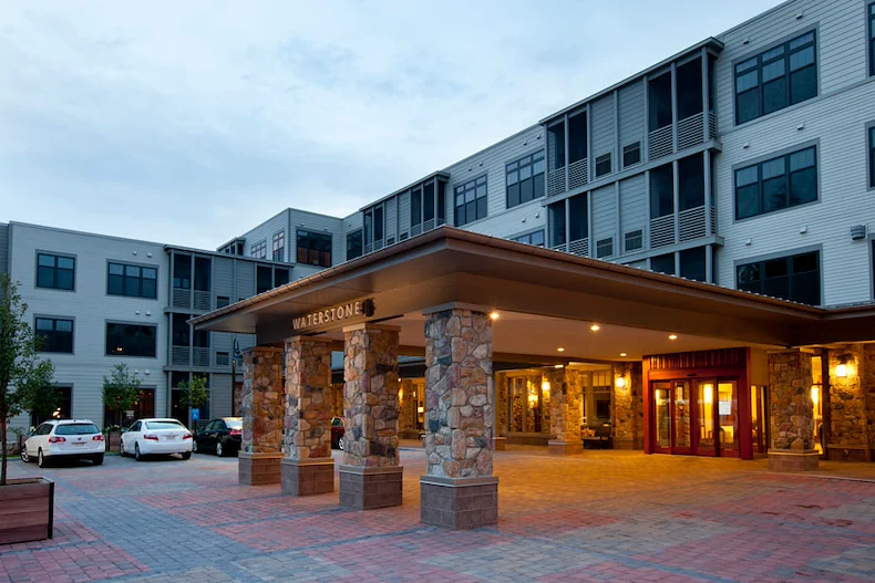 Image of Waterstone at Wellesley (1)