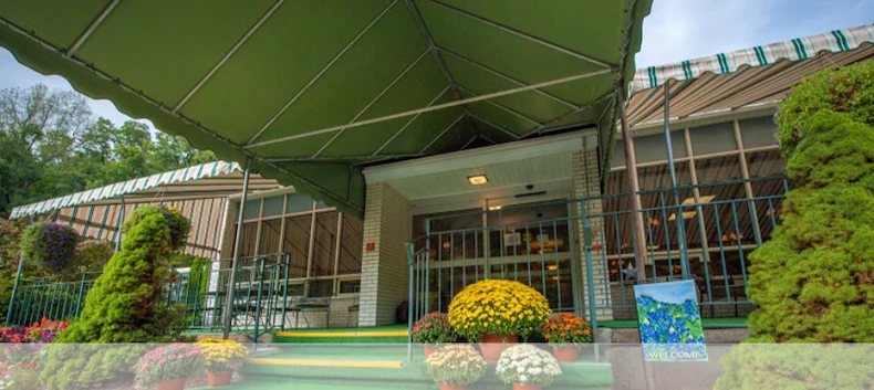 Image of Complete Care At Middlebury (1)