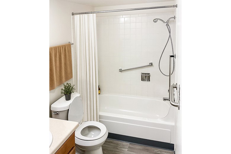 Image of Birchwood Manor Senior Apartments (8)