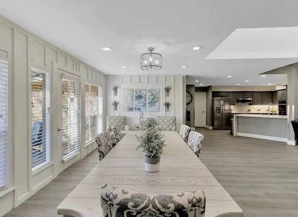 Image of Silver Leaf Plano (3)