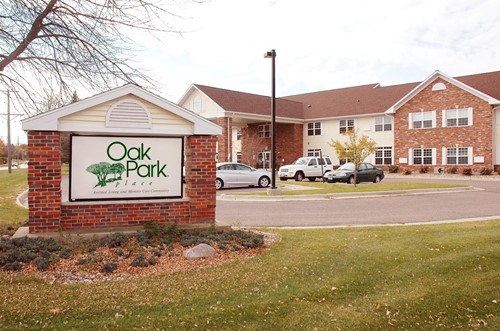 Image of Oak Park Place - Albert Lea (1)