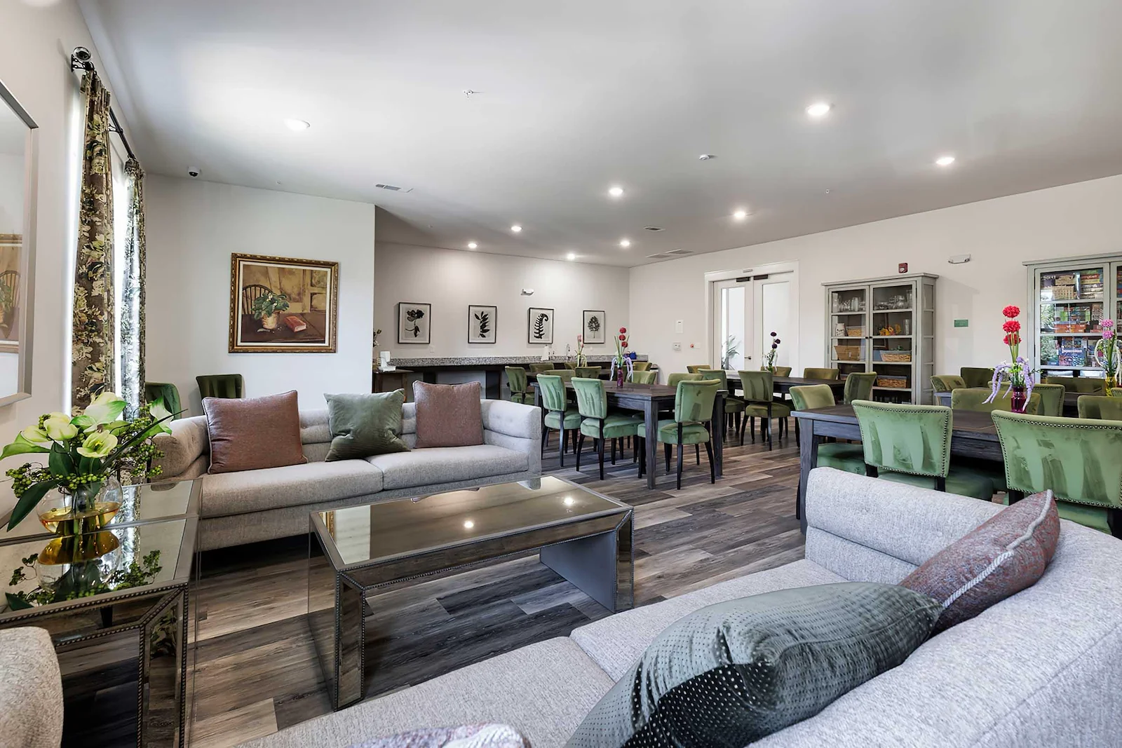 Image of Ivy Point Kingwood (4)