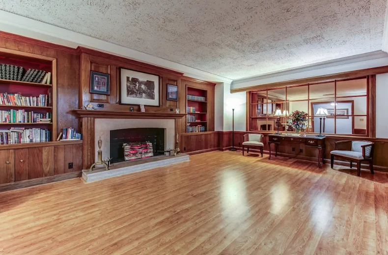 Image of Faust Landmark Apartments (2)