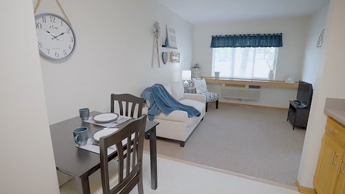 Image of Oakland Manor (8)