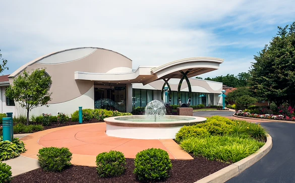 Image of Delmar Gardens On The Green (1)