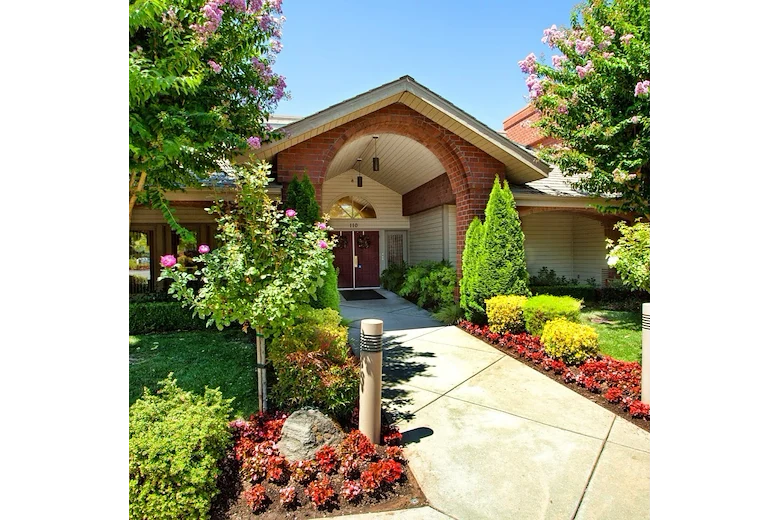 Image of Summerfield Memory Care of Roseville (1)