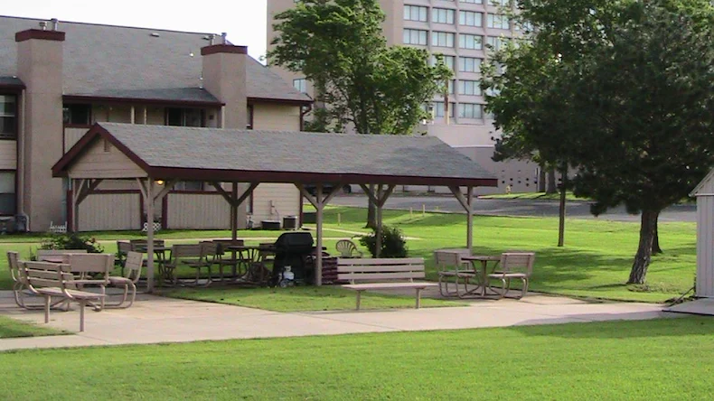 Image of Oak Tree Village (3)