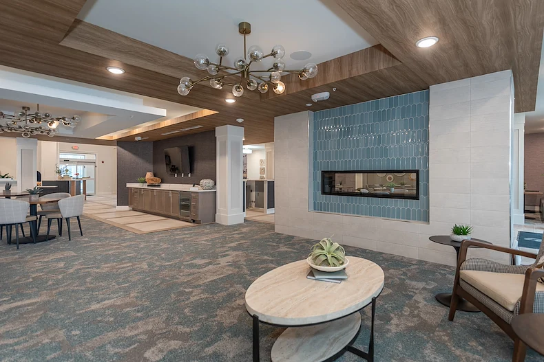 Acclaim at Greenbrier, senior living community offering active adult and independent living in Chesapeake, VA, spacious common area for gathering 