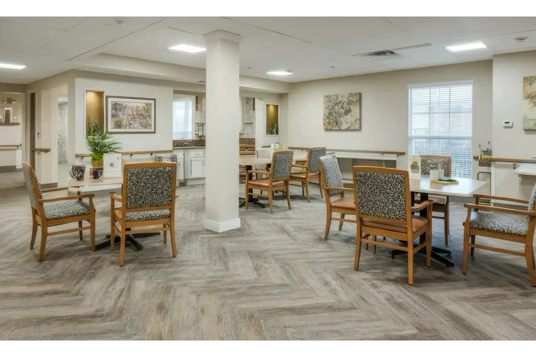 Image of River Oaks Post-Acute And Rehabilitation Center (4)